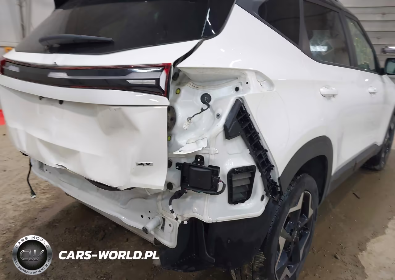 2025 Kia Seltos S VIN:KNDEUCAA3S7791640 - 18