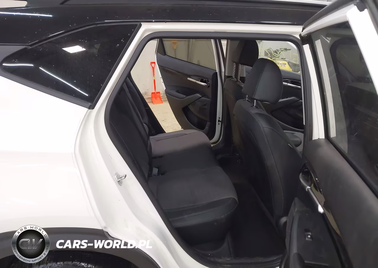2025 Kia Seltos S VIN:KNDEUCAA3S7791640 - 8