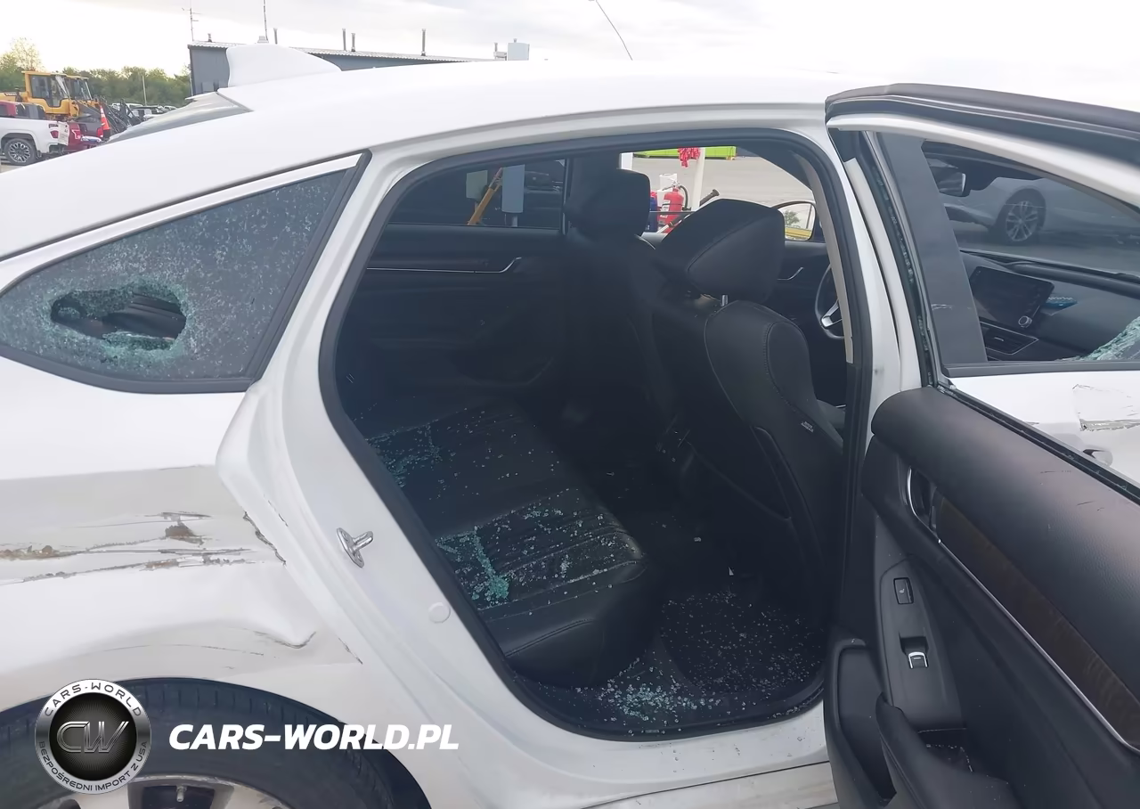 2022 Honda Accord Hybrid Touring VIN:1HGCV3F90NA005207 - 8