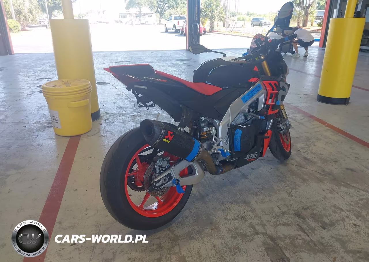 2022 Aprilia Tuono V4 1100 Factory VIN:ZD4KZUB0XNS000302 - 4