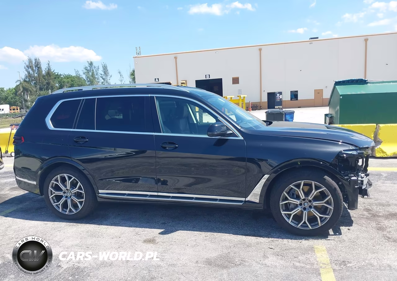 2026 BMW X7 xDrive40I VIN:5UX23EM01T9107208 - 14