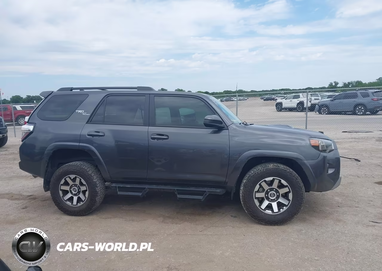 2020 Toyota 4Runner Trd Off Road VIN:JTEBU5JR3L5829705 - 13