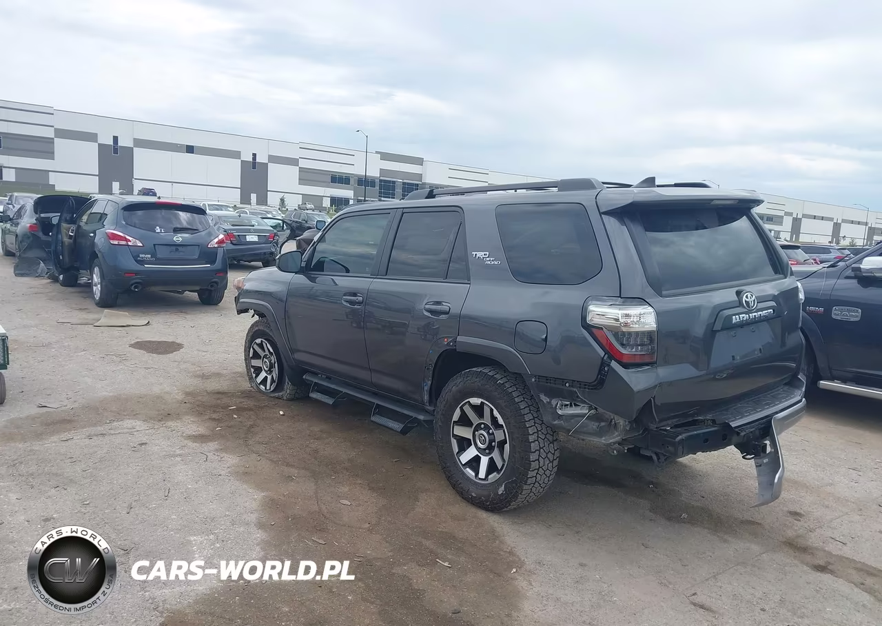 2020 Toyota 4Runner Trd Off Road VIN:JTEBU5JR3L5829705 - 3