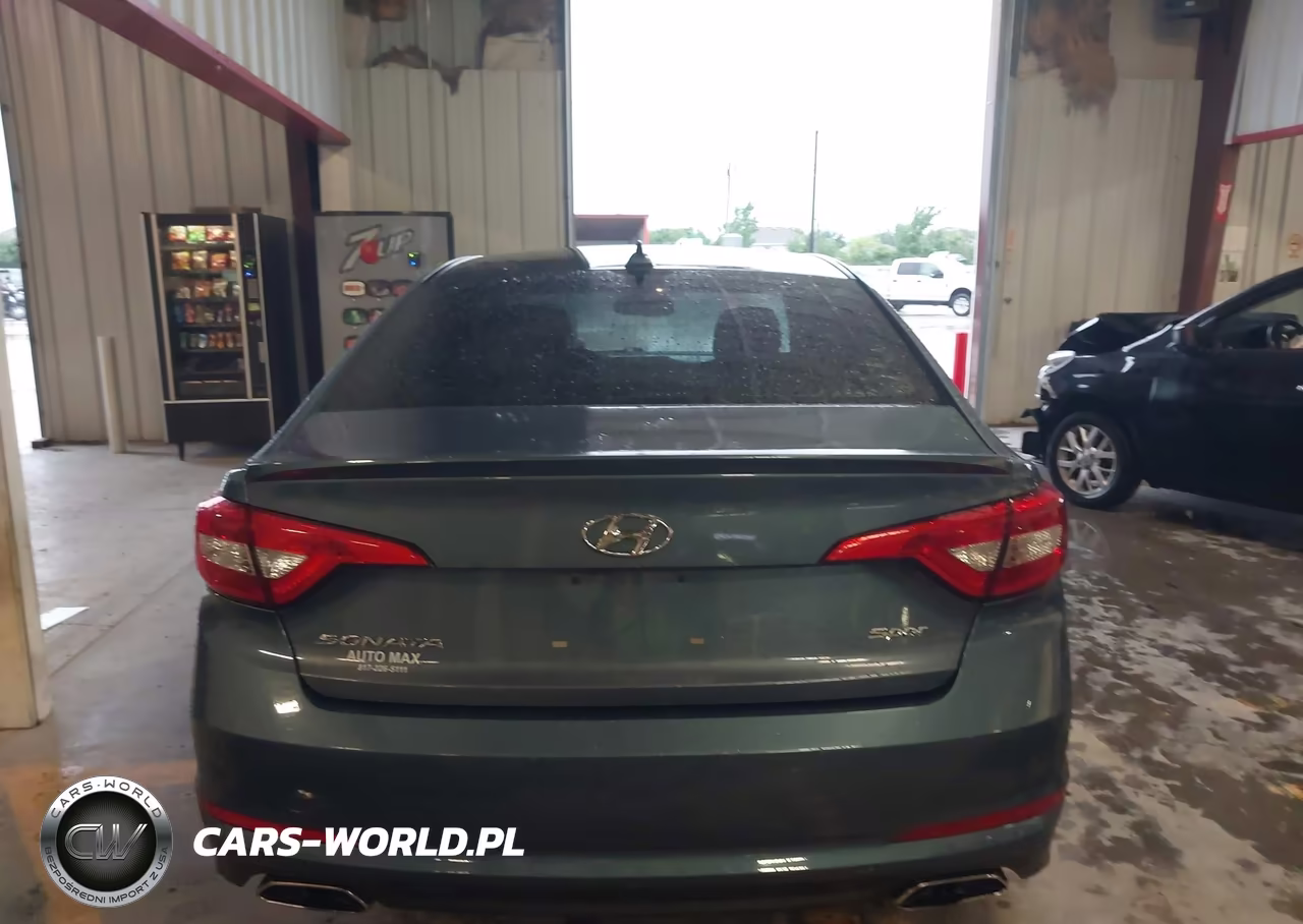 2015 Hyundai Sonata Sport VIN:5NPE34AF4FH063489 - 17