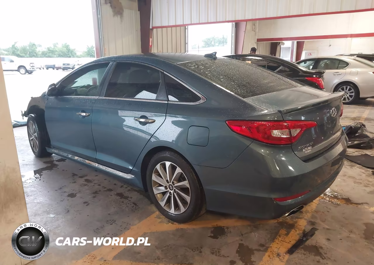 2015 Hyundai Sonata Sport VIN:5NPE34AF4FH063489 - 3