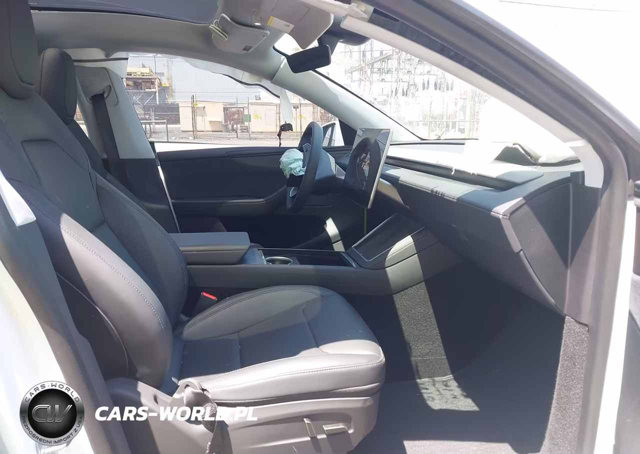 2026 Tesla Model Y Premium Rear-Wheel Drive-Rear-Wheel Drive VIN:7SAYGDED3TF459758 - 5