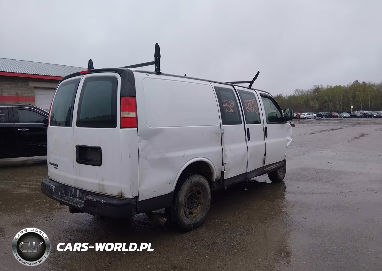 2013 Chevrolet Express 2500 Work Van VIN:1GCWGFBA7D1105438 - 4