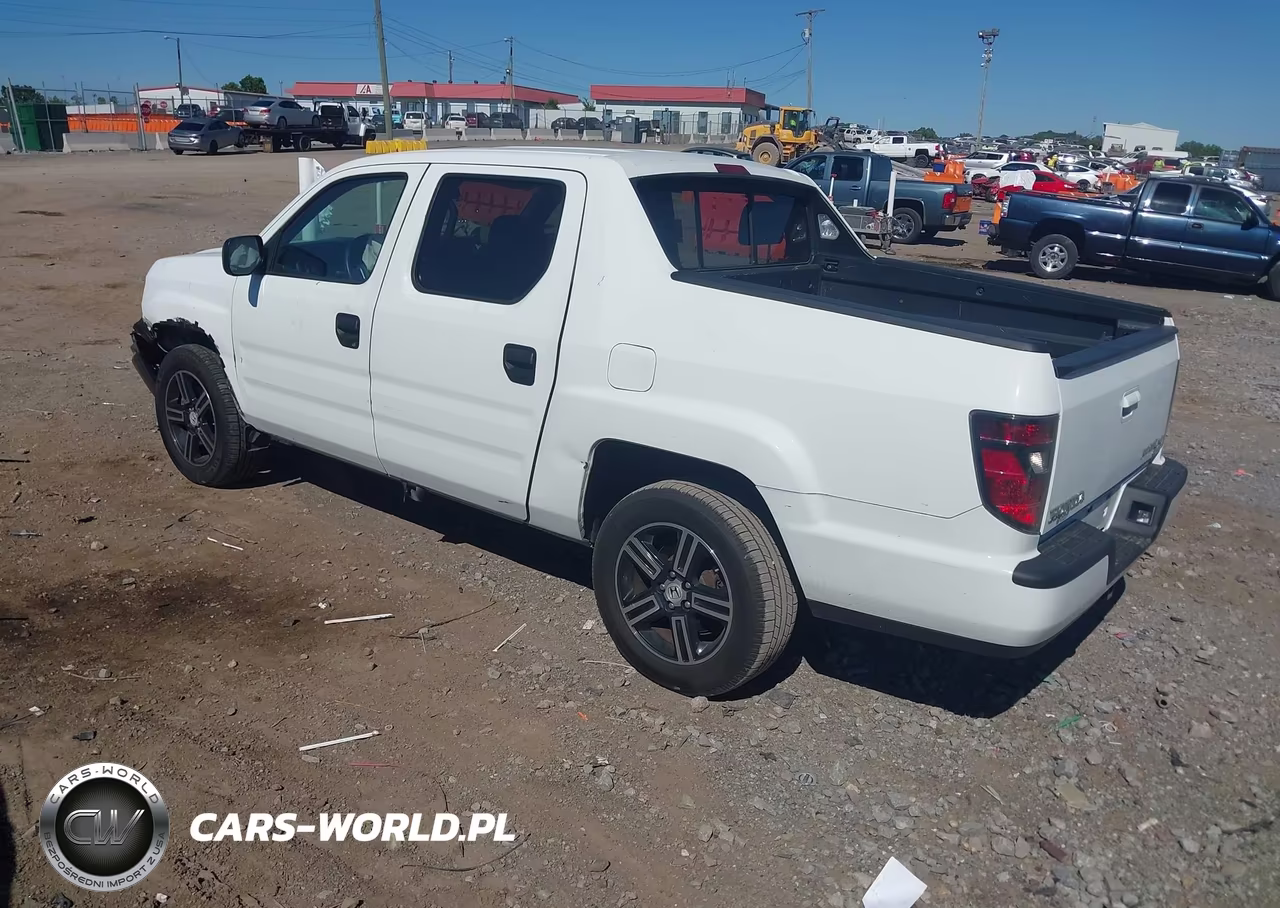 2014 Honda Ridgeline Sport VIN:5FPYK1F71EB013945 - 3