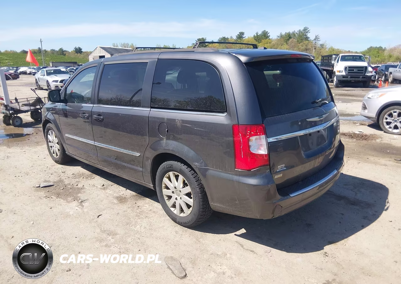 2016 Chrysler Town & Country Touring VIN:2C4RC1BG0GR173421 - 3