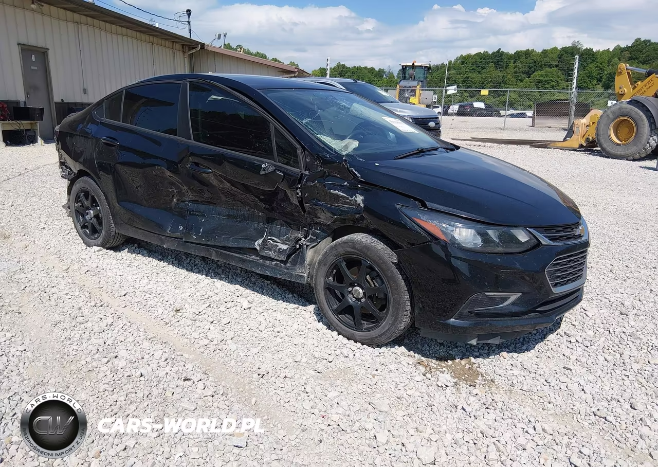 2017 Chevrolet Cruze Ls Manual – zdjęcie 1 z 17