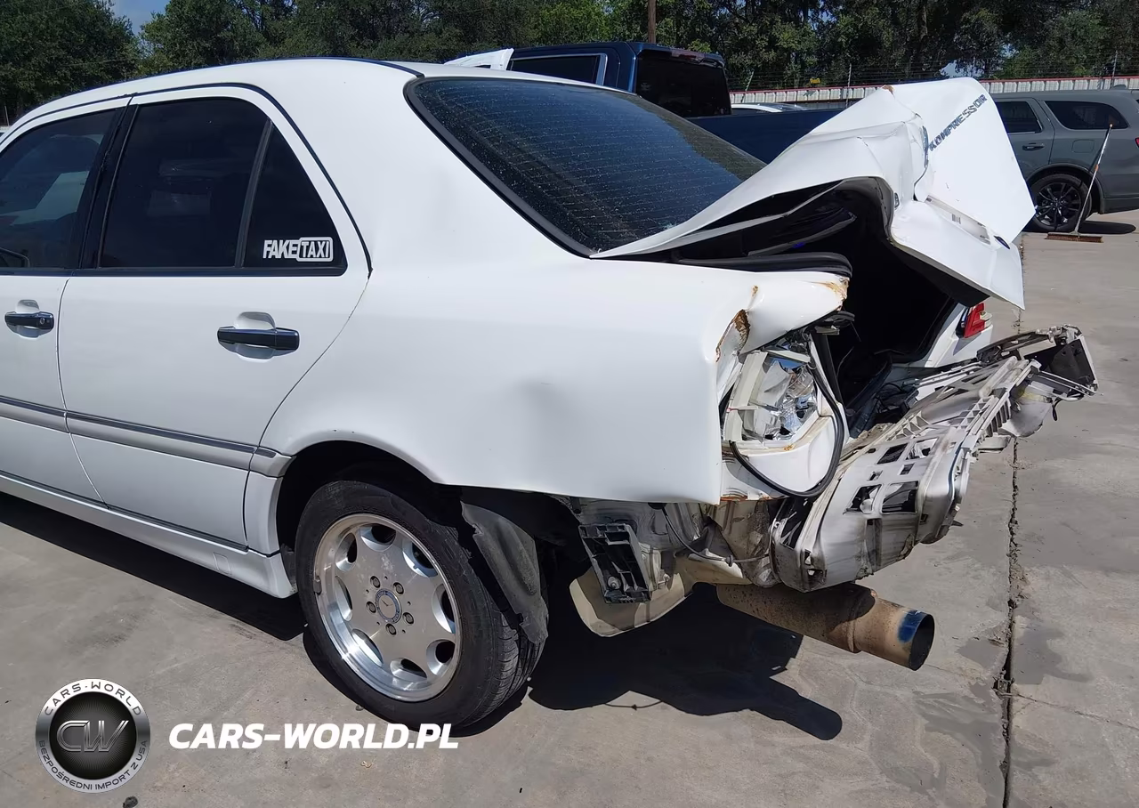 1999 Mercedes-Benz C 230 Kompressor VIN:WDBHA24G9XA705823 - 17