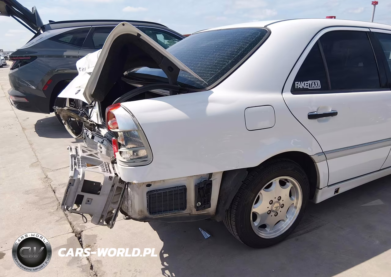 1999 Mercedes-Benz C 230 Kompressor VIN:WDBHA24G9XA705823 - 18