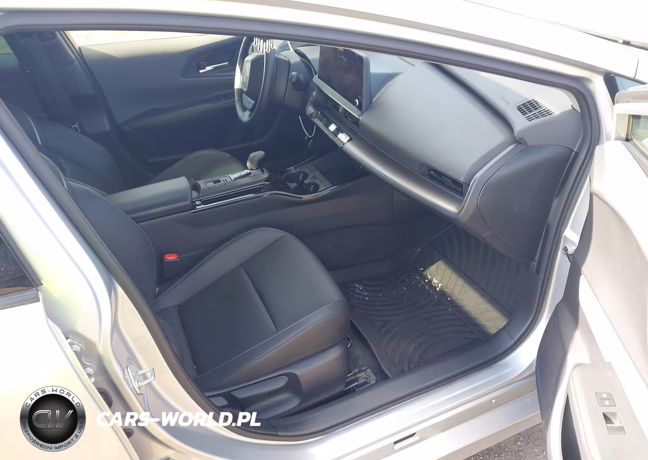 2024 Toyota Prius Xle Awd-E VIN:JTDADABU8R3014433 - 5