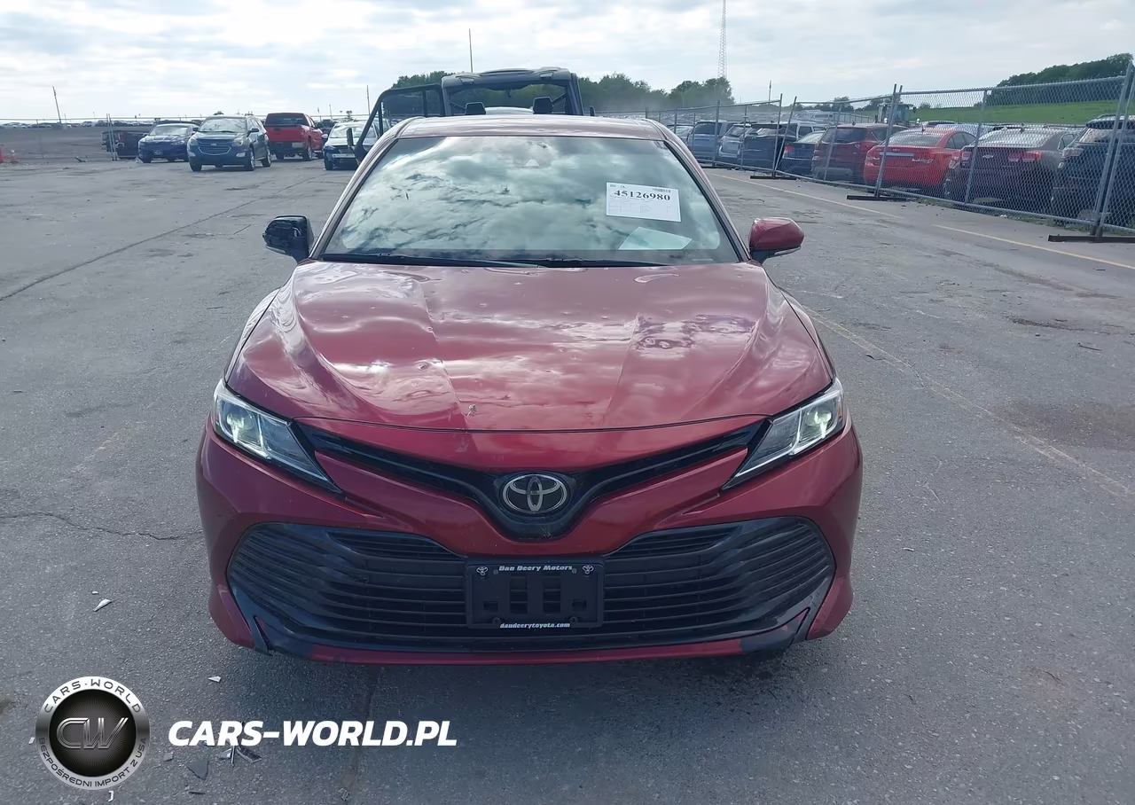 2018 Toyota Camry Le VIN:4T1B11HK7JU505296 - 12