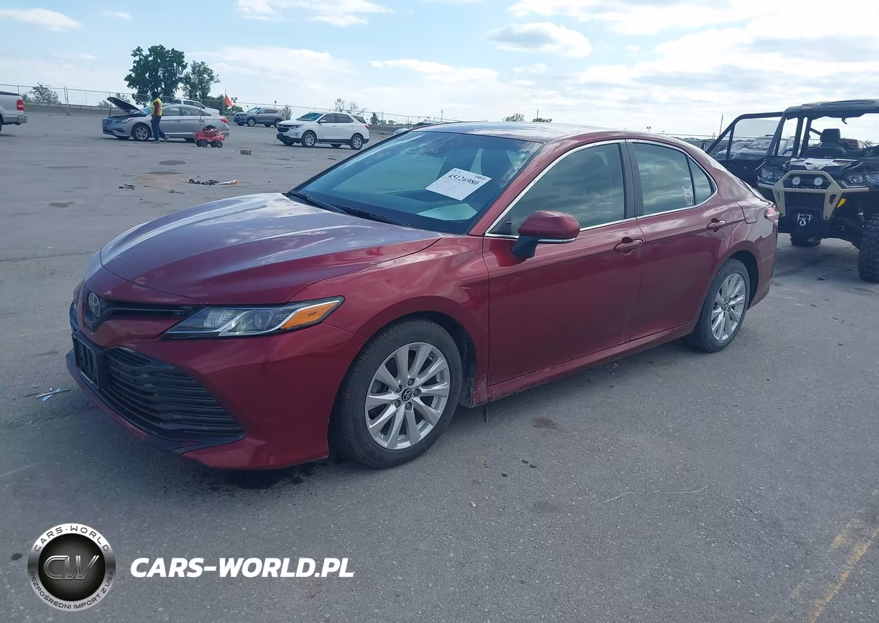 2018 Toyota Camry Le VIN:4T1B11HK7JU505296 - 2