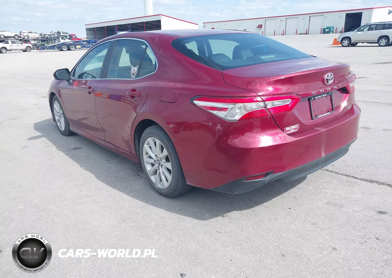 2018 Toyota Camry Le VIN:4T1B11HK7JU505296 - 3