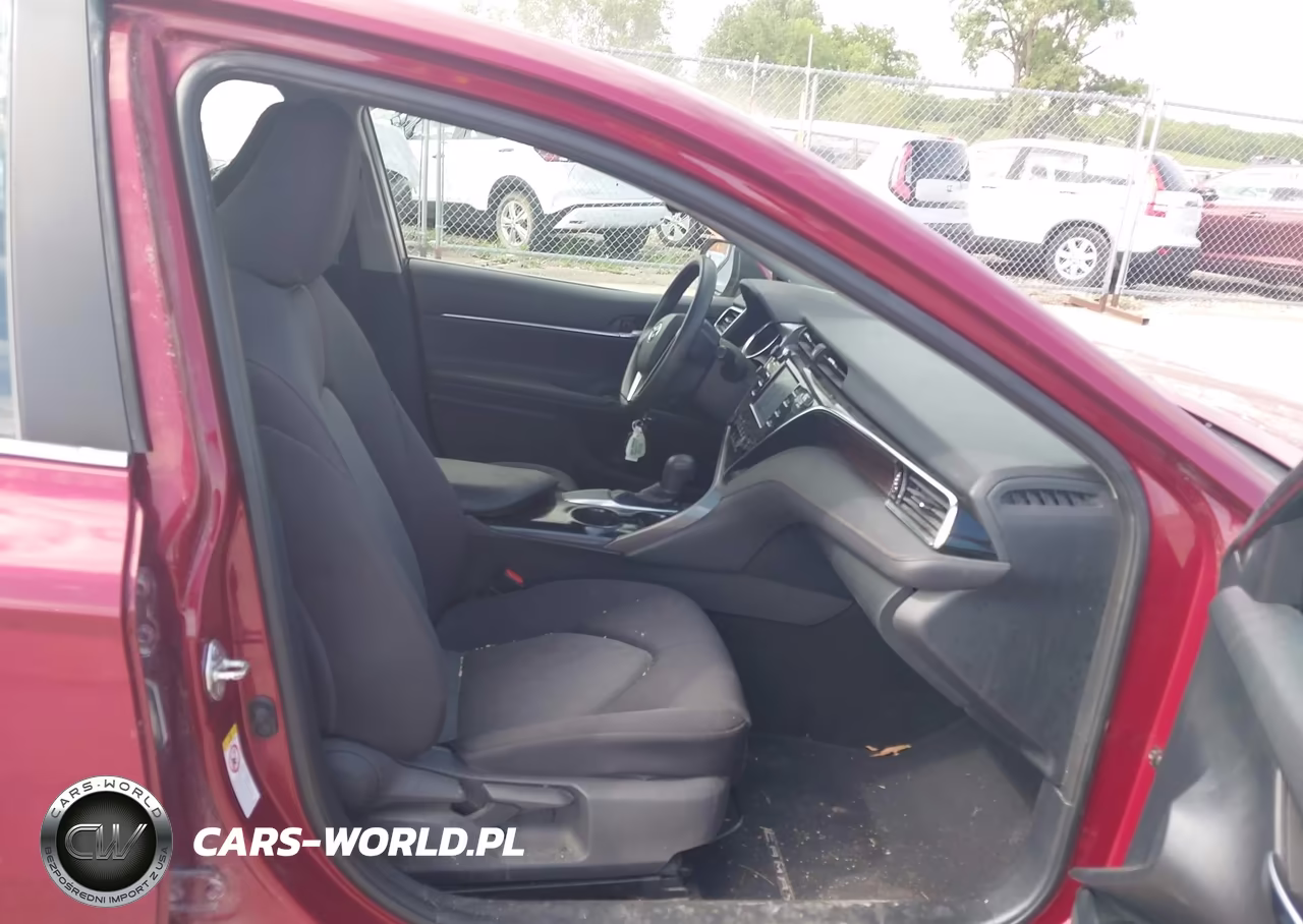 2018 Toyota Camry Le VIN:4T1B11HK7JU505296 - 5