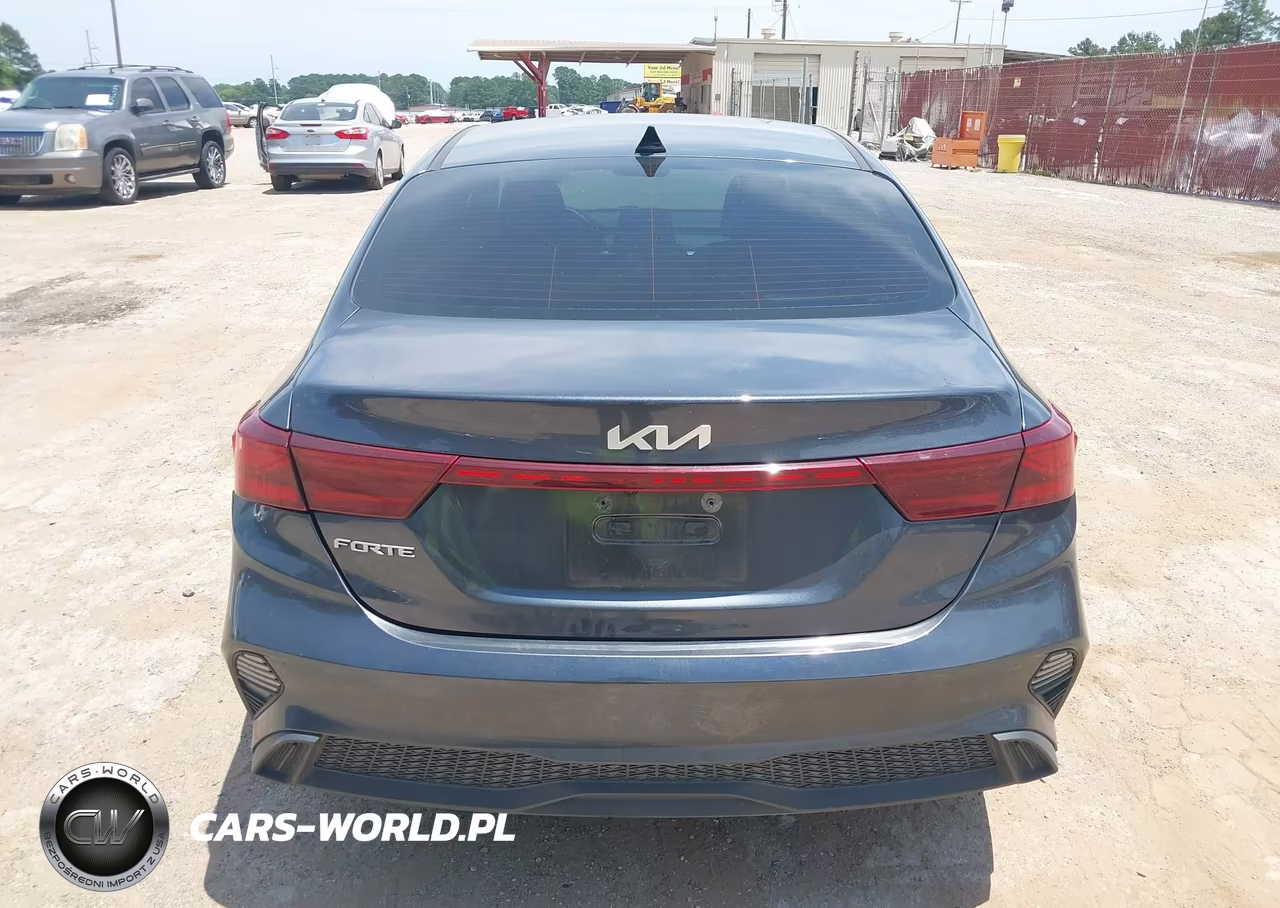 2022 Kia Forte Lxs VIN:3KPF24AD4NE480684 - 16