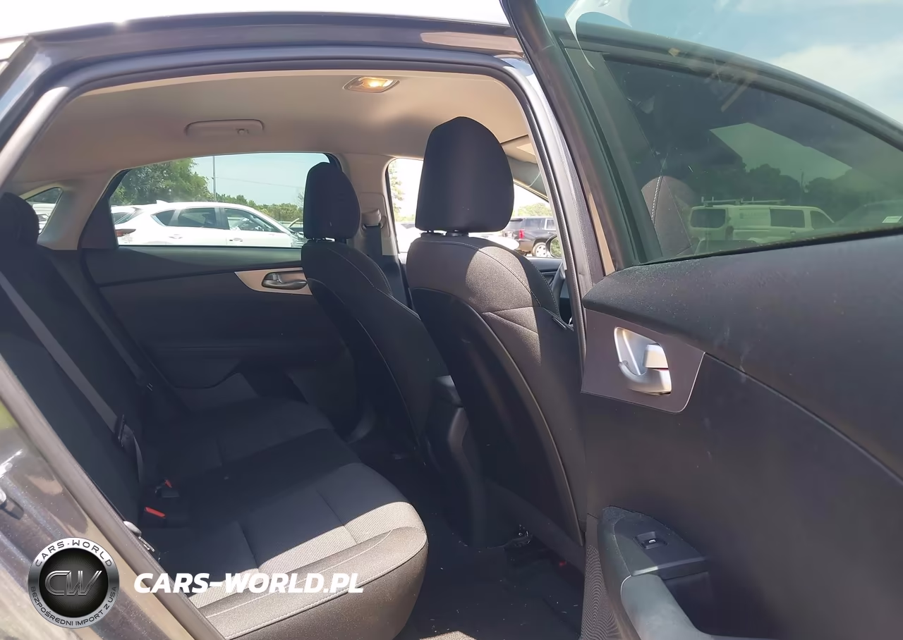 2022 Kia Forte Lxs VIN:3KPF24AD4NE480684 - 8