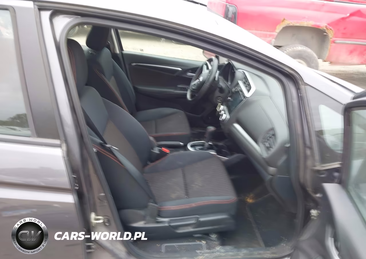 2018 Honda Fit Sport VIN:3HGGK5H65JM702717 - 5
