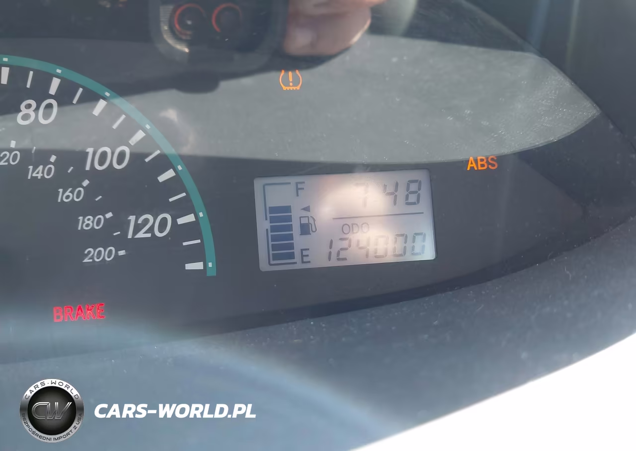 2011 Toyota Yaris VIN:JTDBT4K35BL001032 - 12