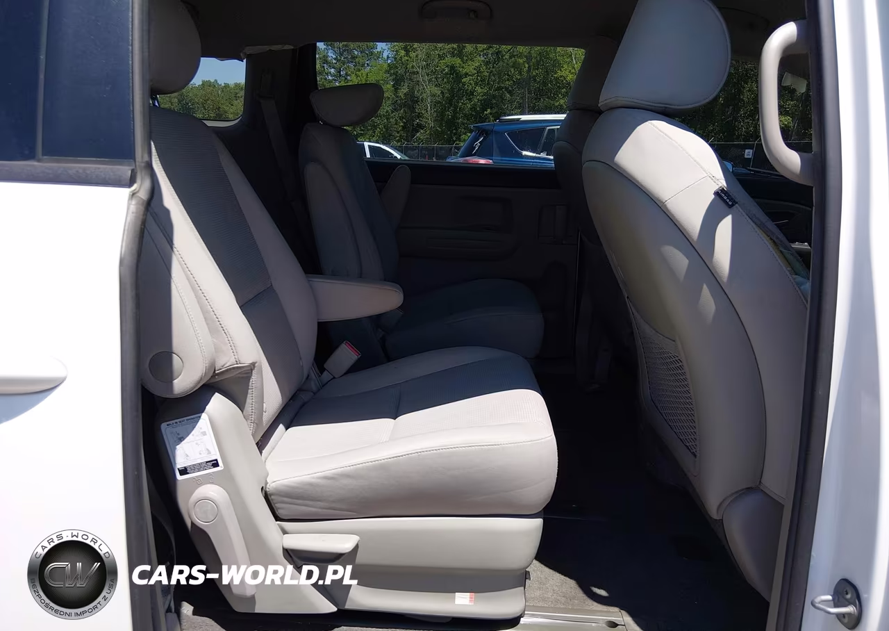 2020 Kia Sedona L VIN:KNDMA5C13L6645680 - 8