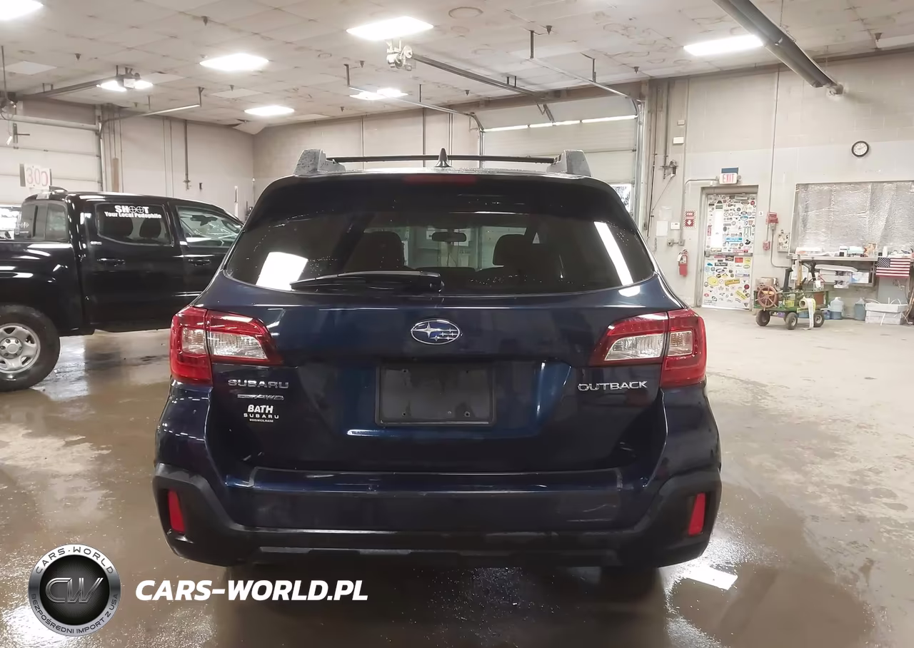 2018 Subaru Outback 2.5I Premium VIN:4S4BSACCXJ3366252 - 16