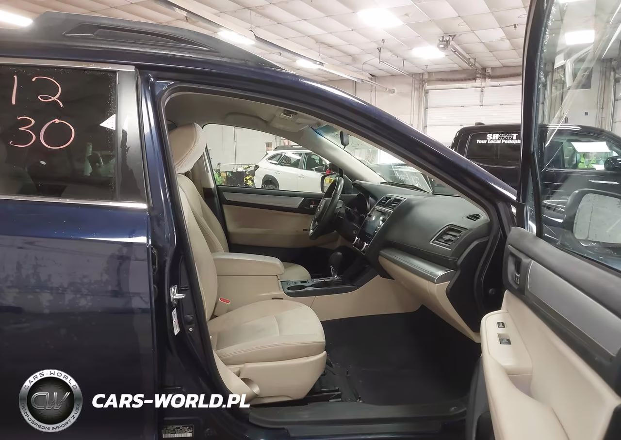 2018 Subaru Outback 2.5I Premium VIN:4S4BSACCXJ3366252 - 5