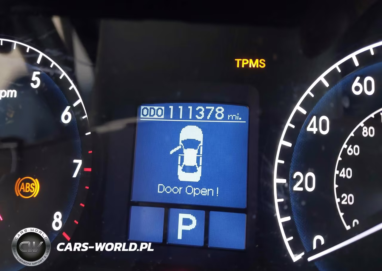 2010 Hyundai Genesis 3.8 VIN:KMHGC4DE4AU081464 - 16