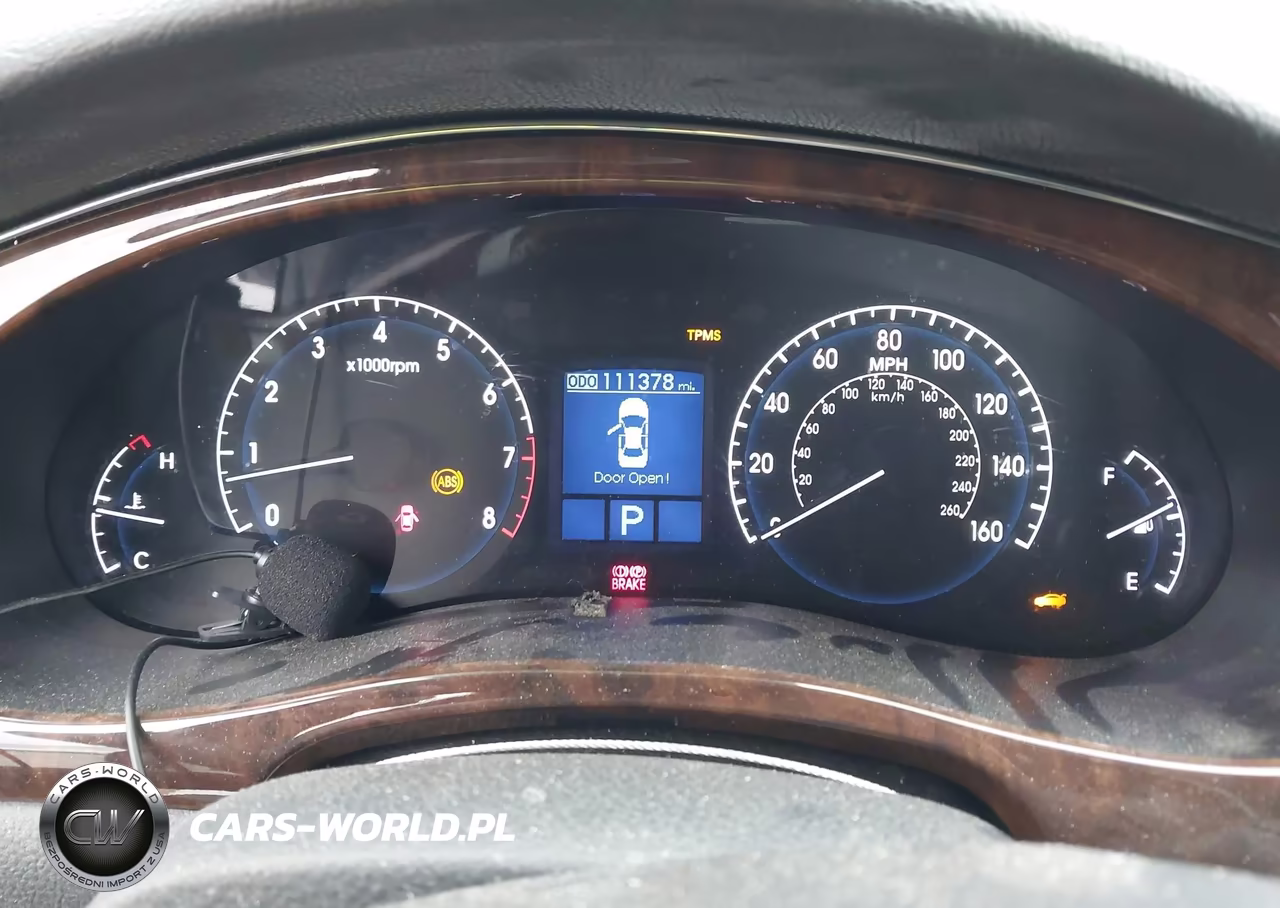 2010 Hyundai Genesis 3.8 VIN:KMHGC4DE4AU081464 - 7