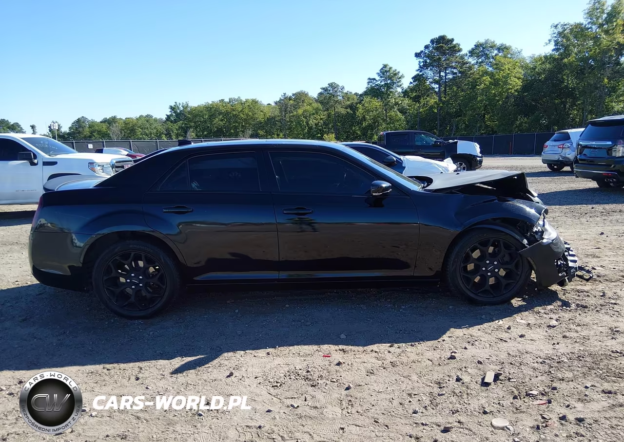 2015 Chrysler 300 300S VIN:2C3CCAGG3FH767458 - 13