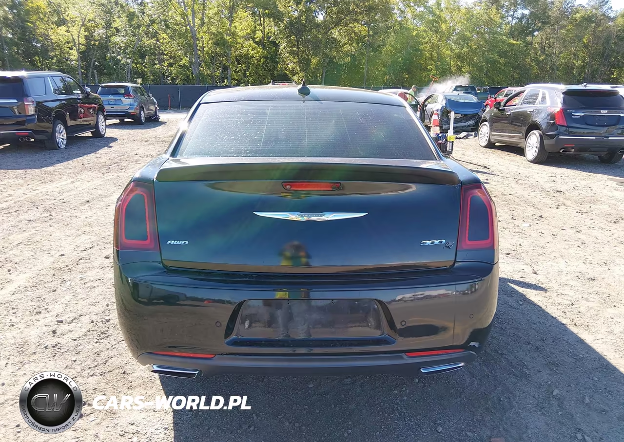 2015 Chrysler 300 300S VIN:2C3CCAGG3FH767458 - 16