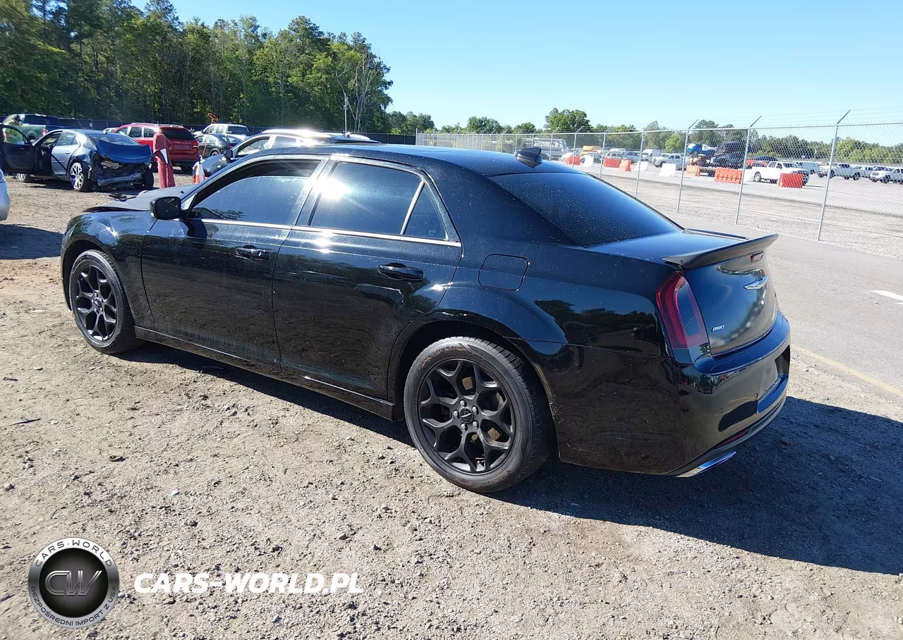 2015 Chrysler 300 300S VIN:2C3CCAGG3FH767458 - 3
