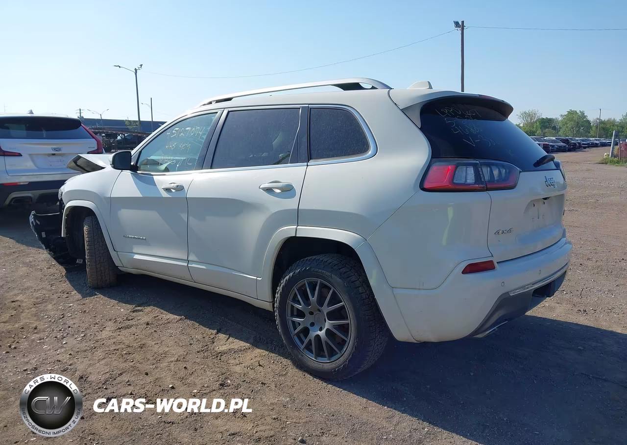 2019 Jeep Cherokee Overland 4X4 VIN:1C4PJMJX2KD243836 - 3