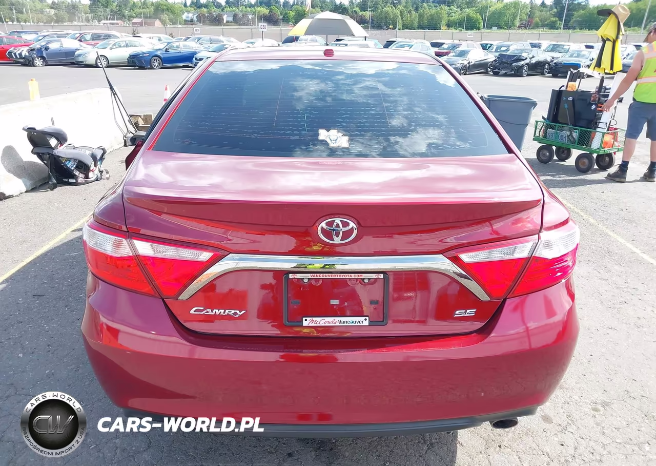 2016 Toyota Camry Se VIN:4T1BF1FK9GU558370 - 16