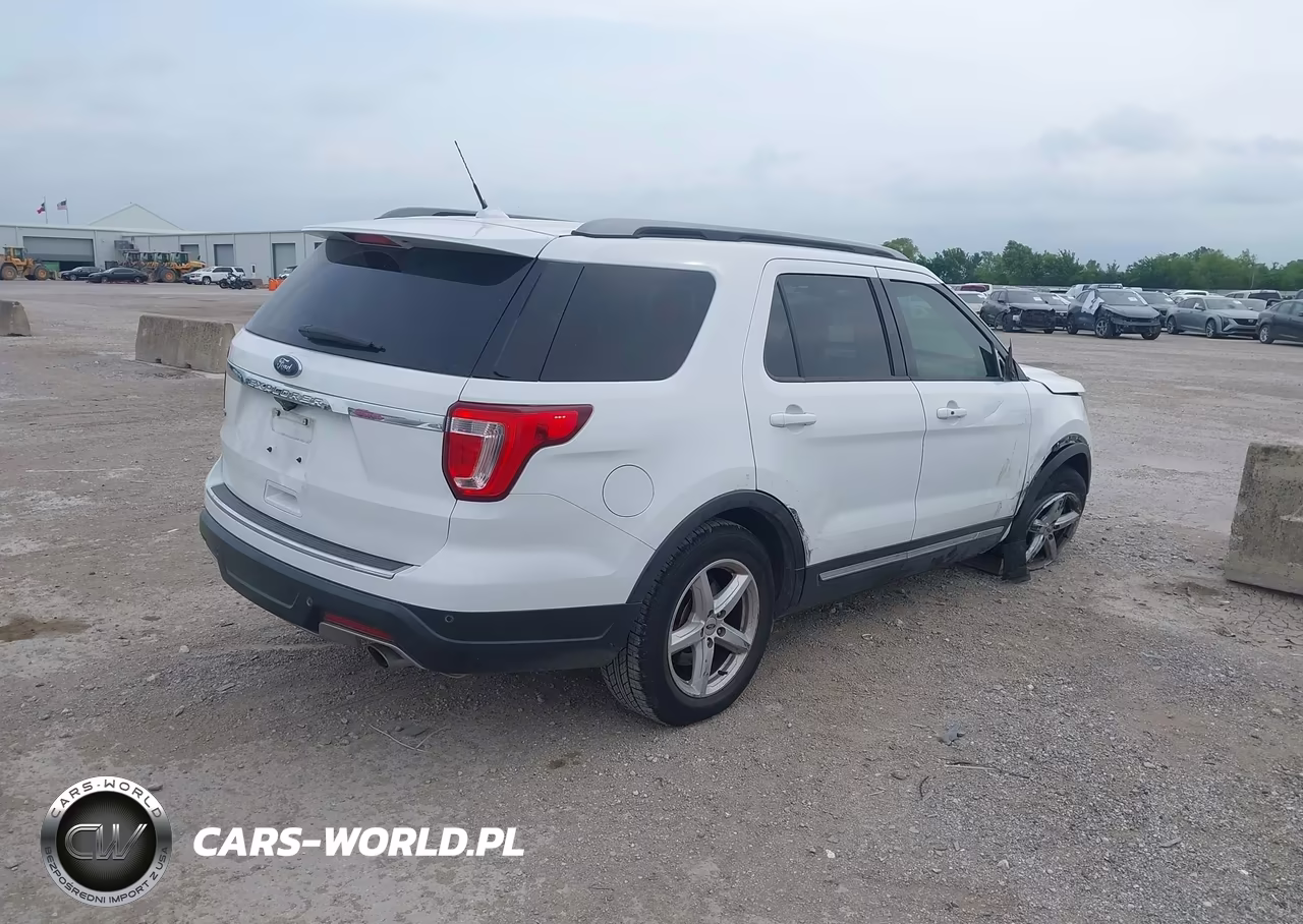 2018 Ford Explorer Xlt VIN:1FM5K7D83JGB07931 - 4