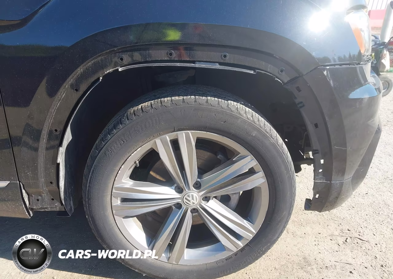 2019 Volkswagen Atlas 3.6L V6 Se W-Technology R-Line VIN:1V2XR2CA6KC562845 - 19