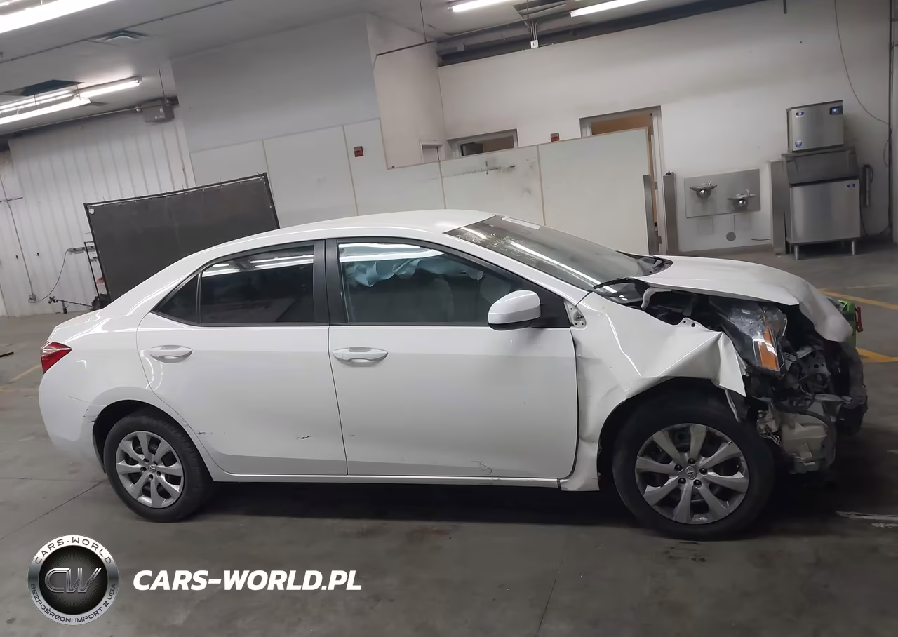 2018 Toyota Corolla L-Le-Xle-Se-Xse VIN:5YFBURHE8JP821923 - 13