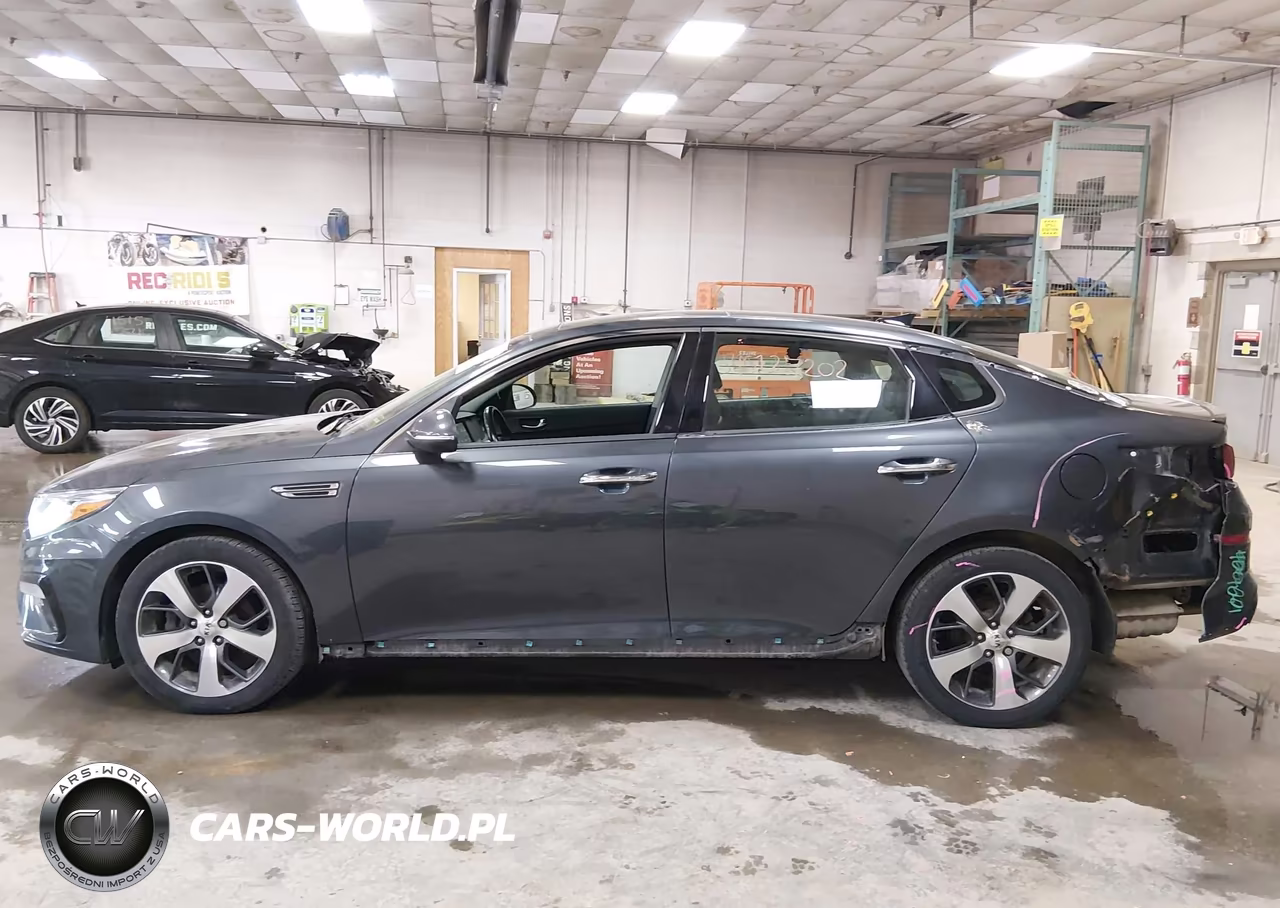 2020 Kia Optima S VIN:5XXGT4L33LG409874 - 15