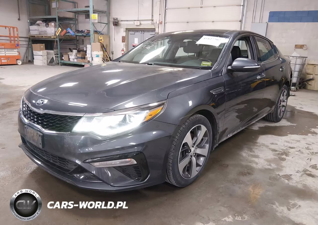 2020 Kia Optima S VIN:5XXGT4L33LG409874 - 18