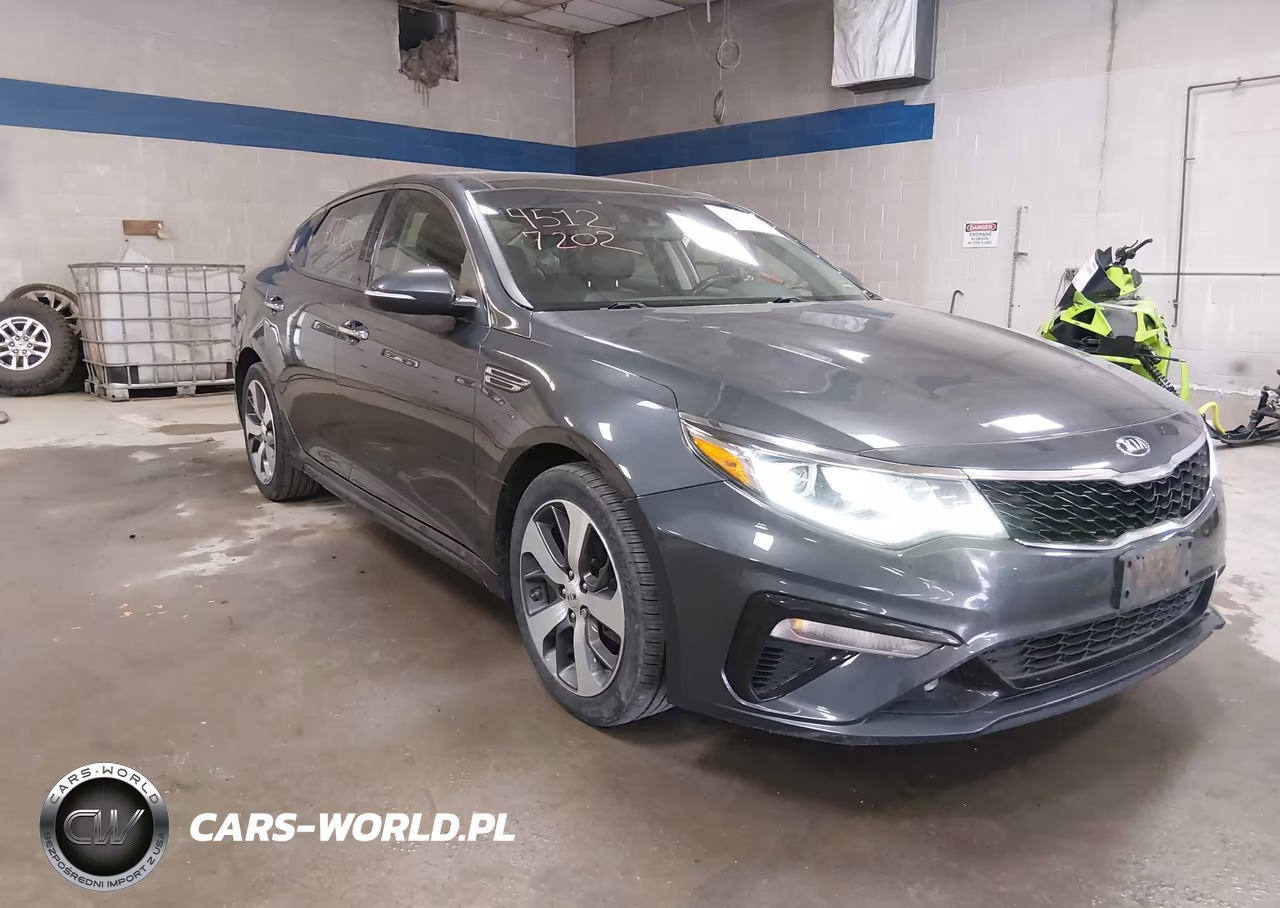 2020 Kia Optima S VIN:5XXGT4L33LG409874 - 19