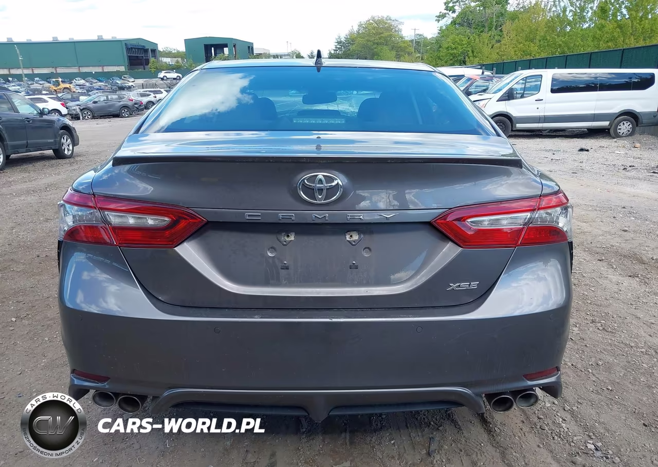2018 Toyota Camry Xse V6 VIN:4T1BZ1HKXJU002502 - 17