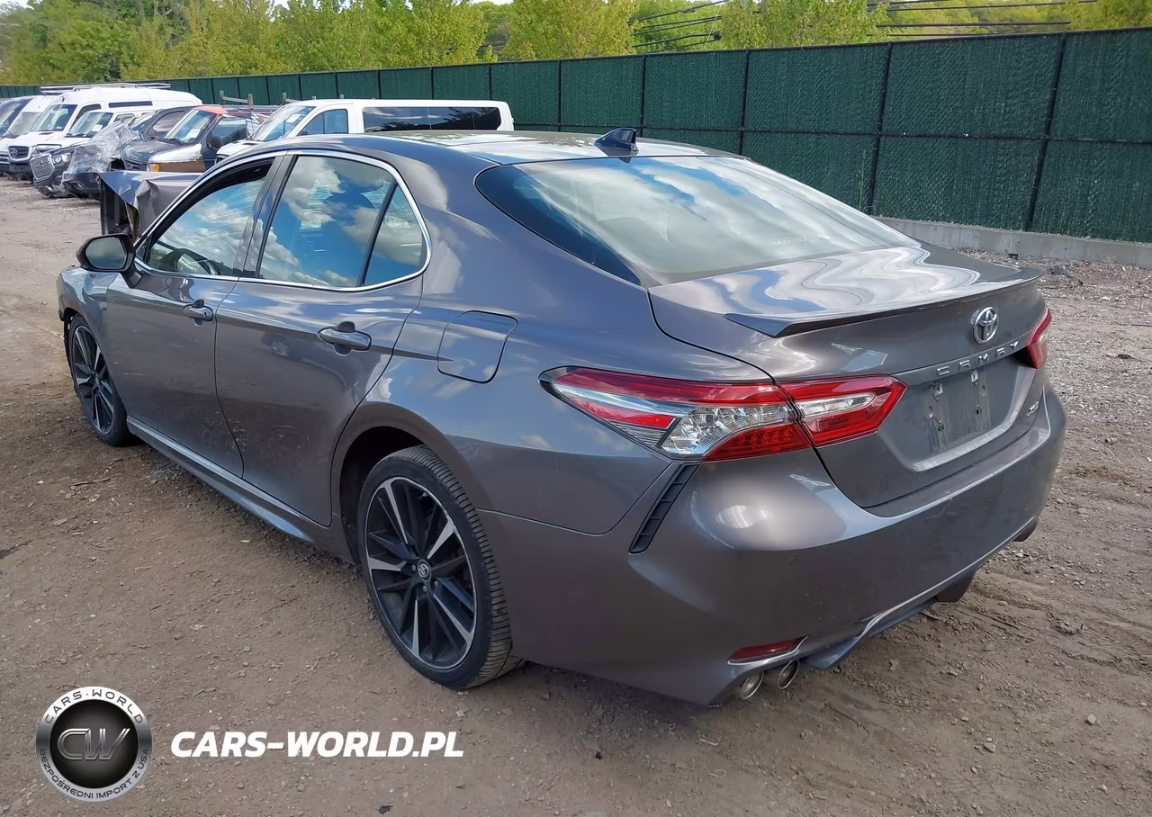 2018 Toyota Camry Xse V6 VIN:4T1BZ1HKXJU002502 - 3