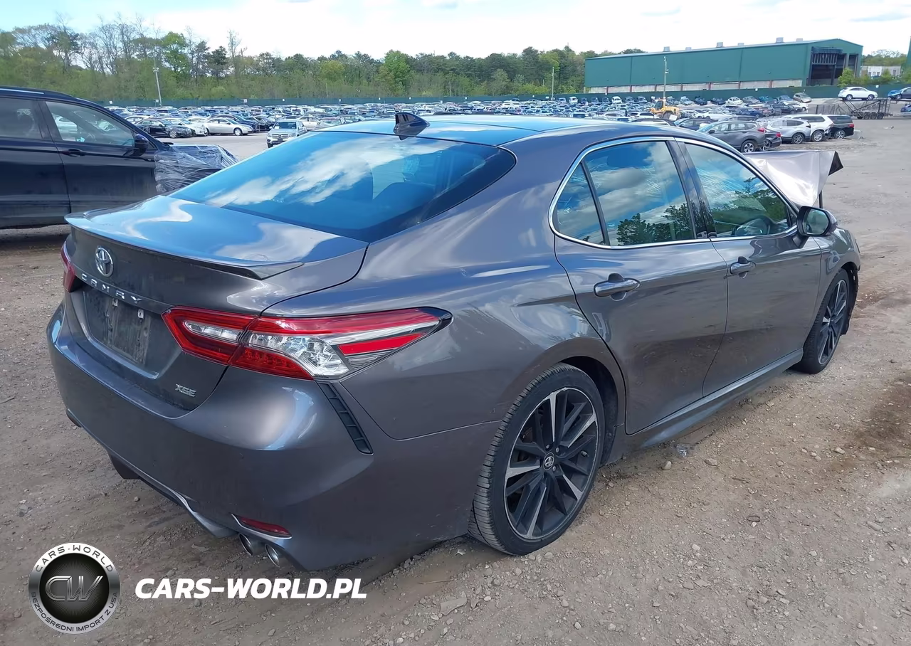 2018 Toyota Camry Xse V6 VIN:4T1BZ1HKXJU002502 - 4