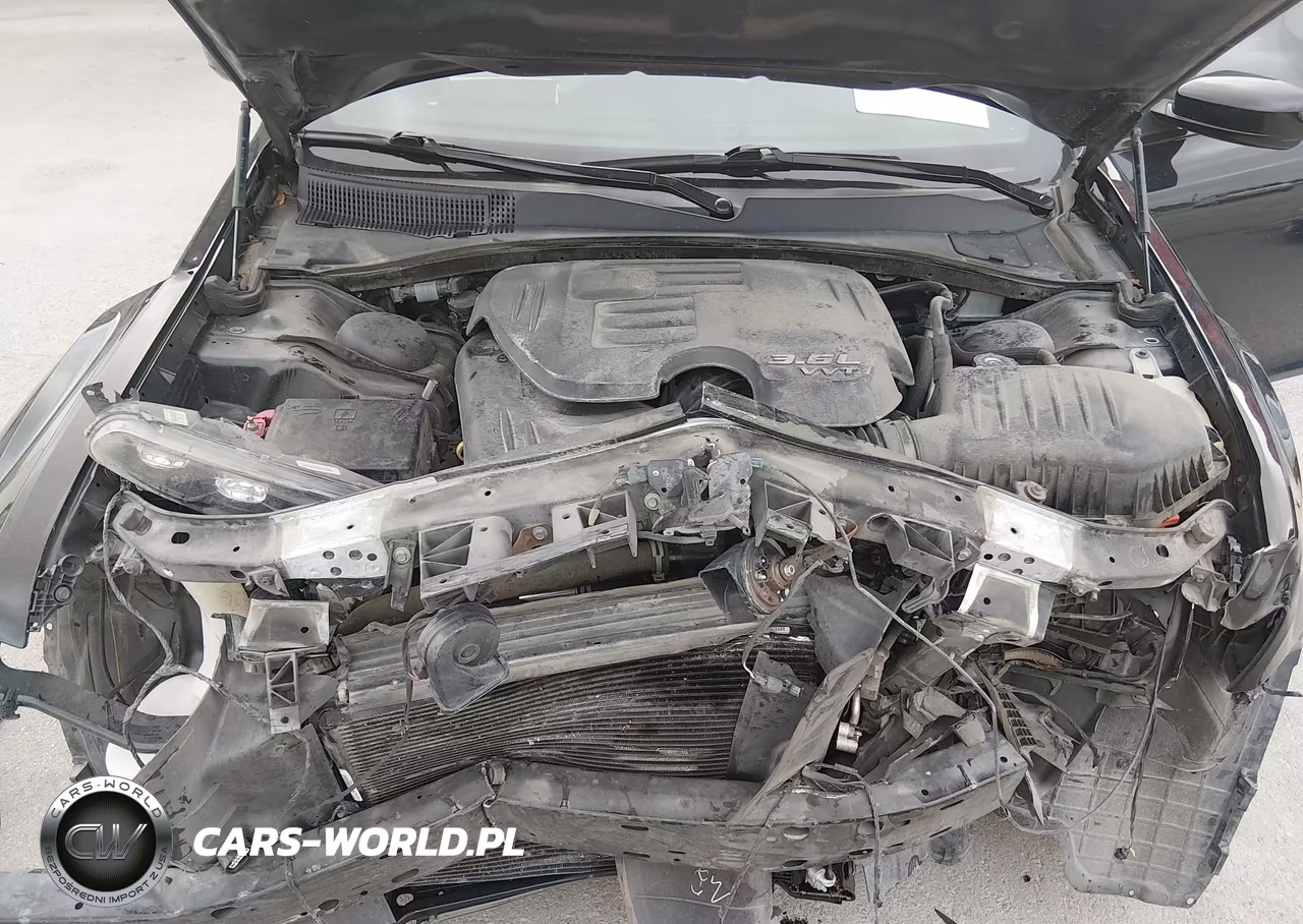 2019 Chrysler 300 300S VIN:2C3CCABG6KH686097 - 10