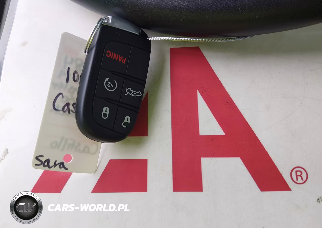 2019 Chrysler 300 300S VIN:2C3CCABG6KH686097 - 11
