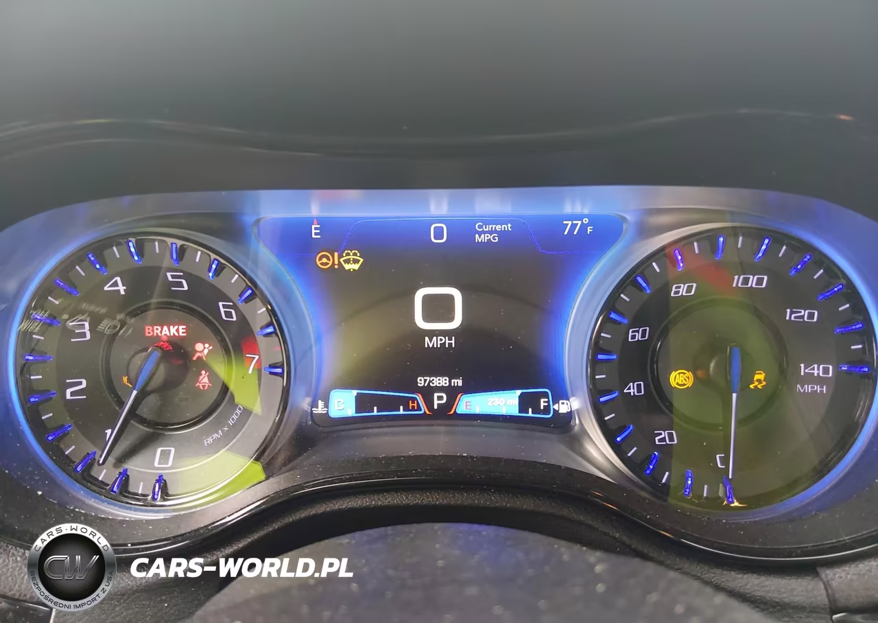 2019 Chrysler 300 300S VIN:2C3CCABG6KH686097 - 7