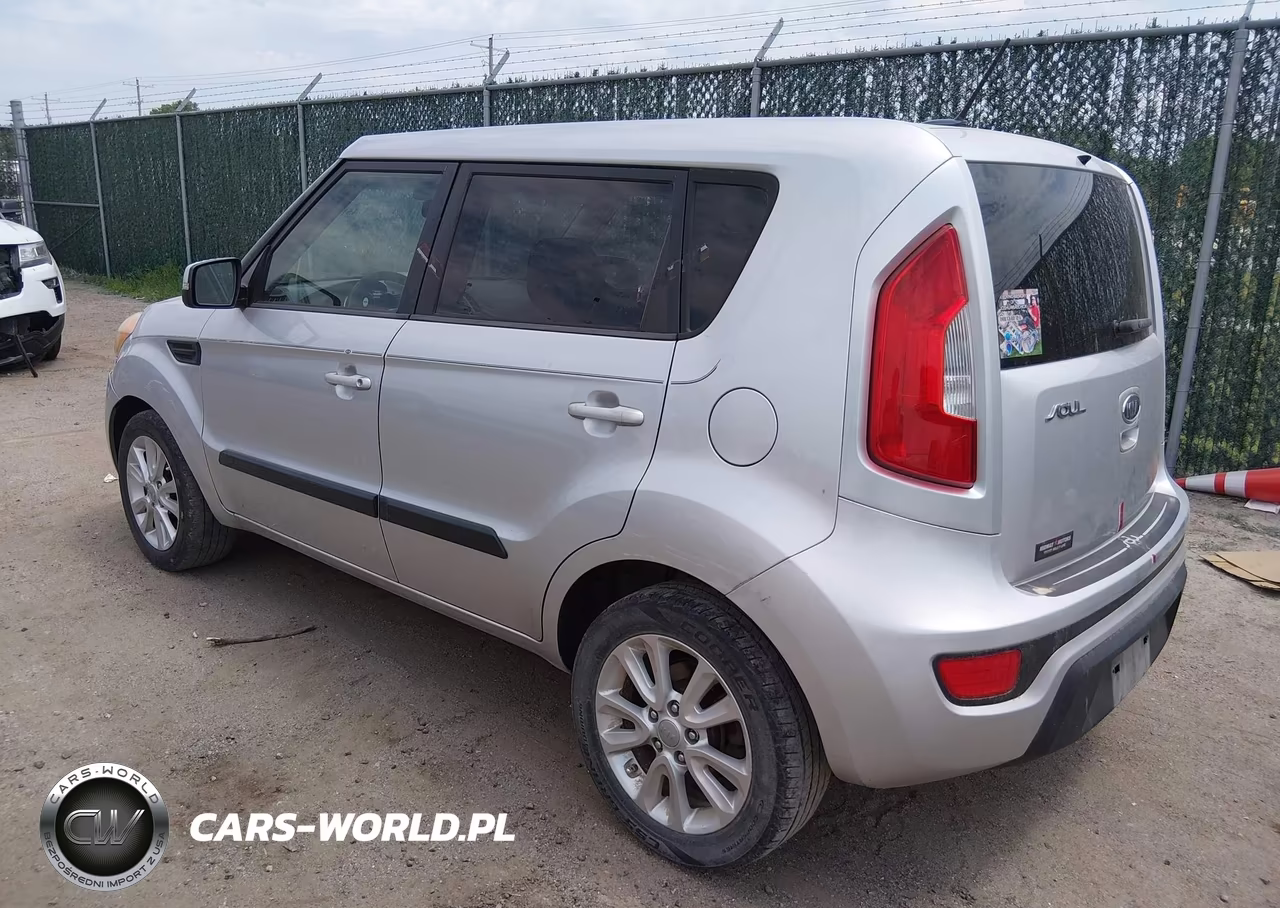 2012 Kia Soul + VIN:KNDJT2A63C7435147 - 3