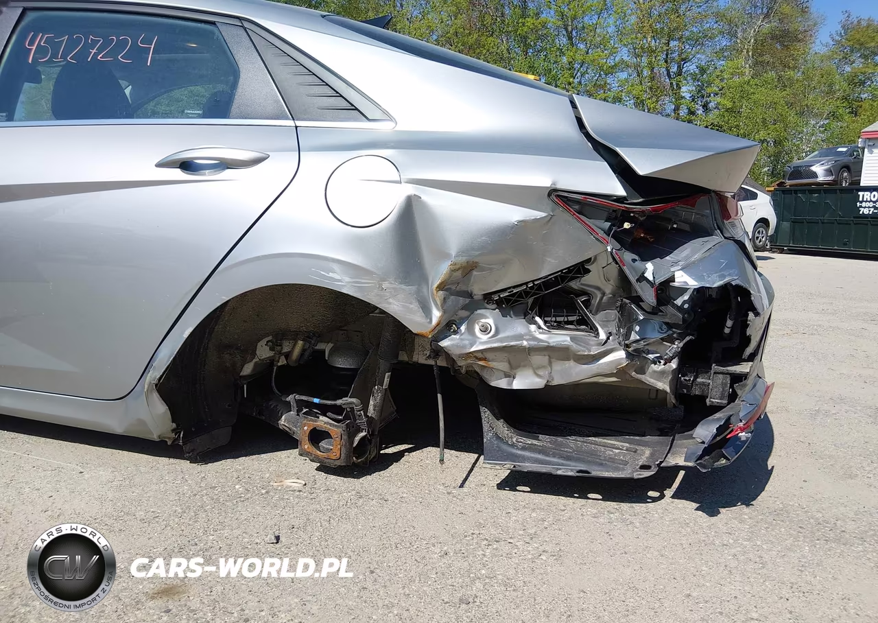 2023 Hyundai Elantra Limited VIN:5NPLP4AG3PH117922 - 18