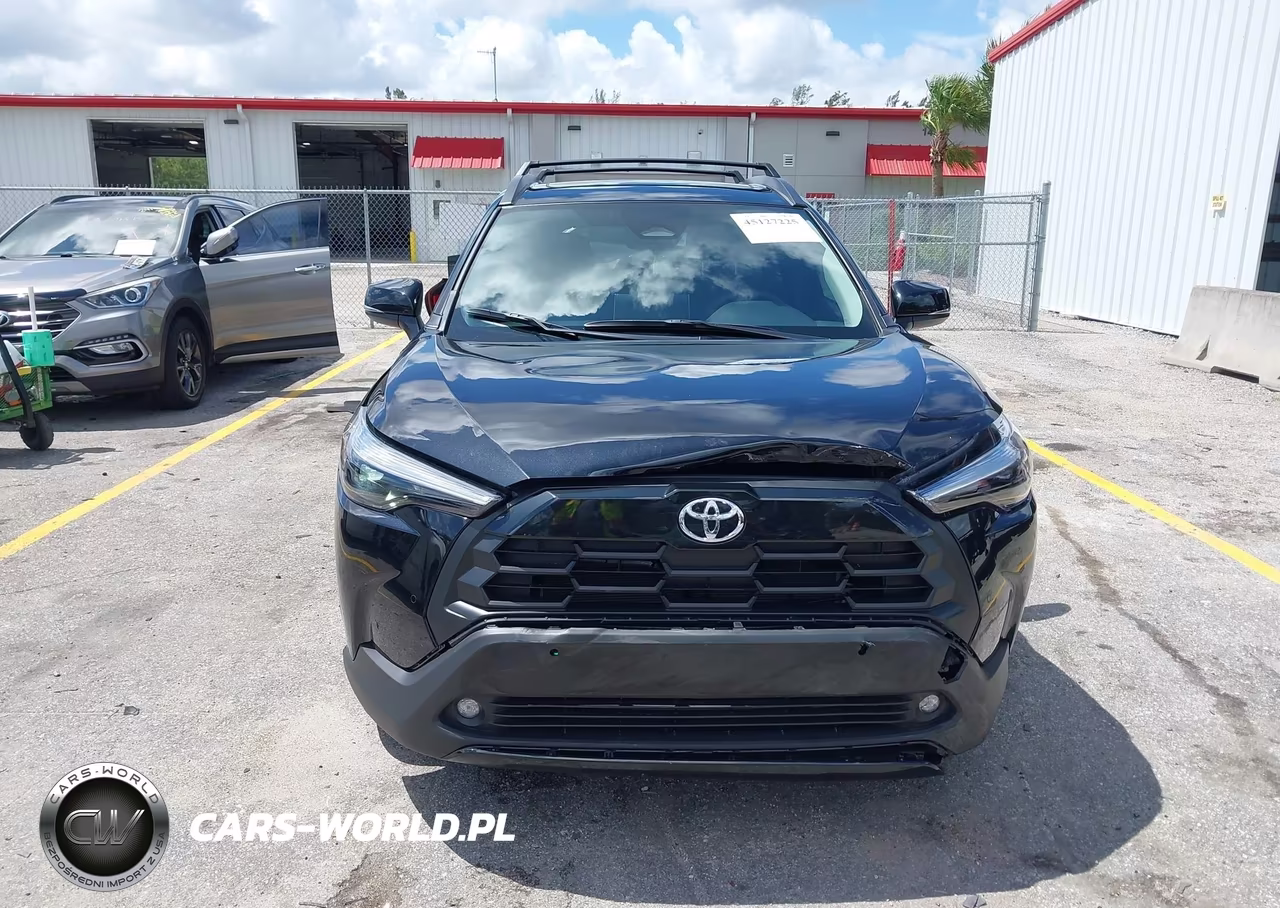 2026 Toyota Corolla Cross Xle VIN:7MUDAABG6TV155223 - 12